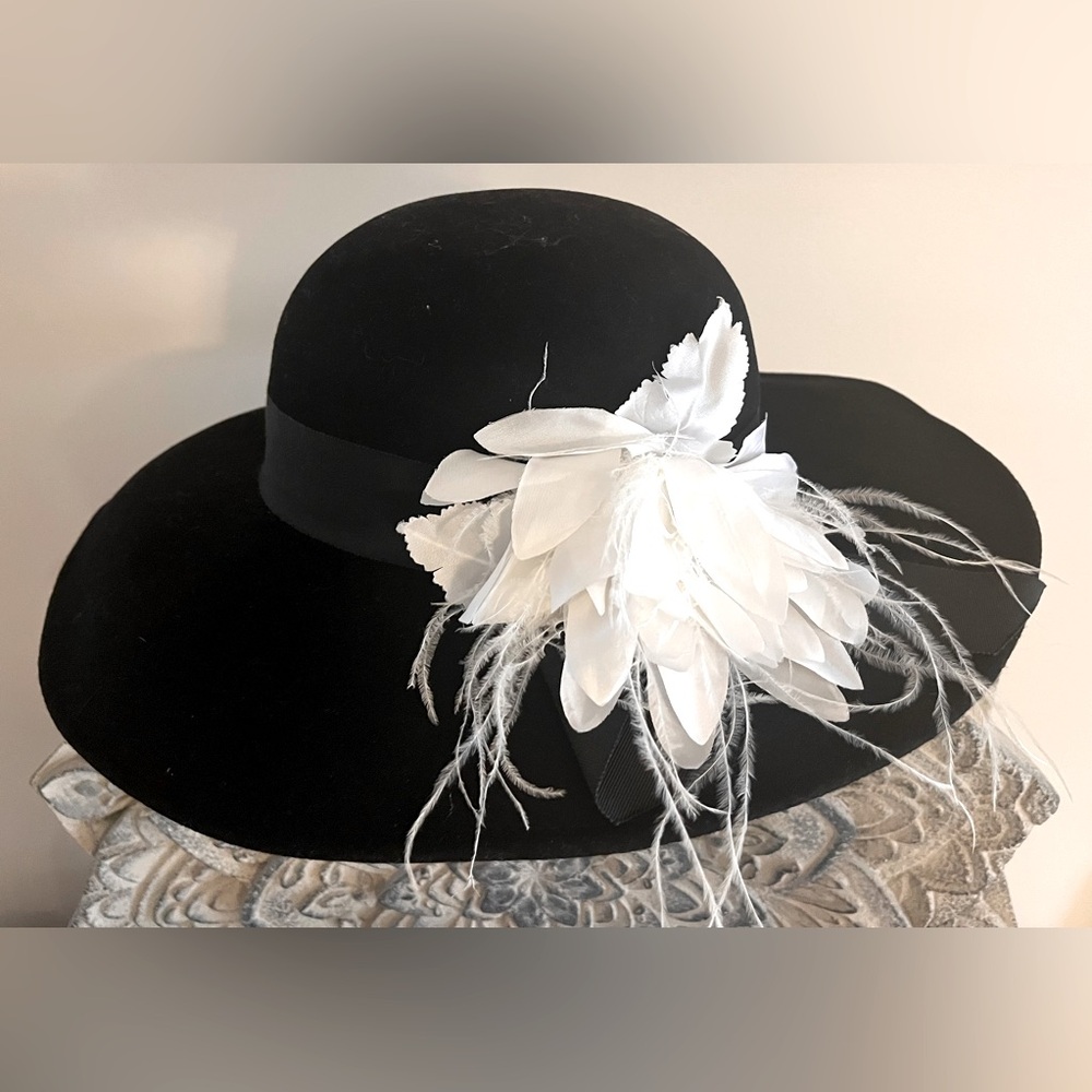Vintage Liz Claiborne Wide Brimmed Derby Hat